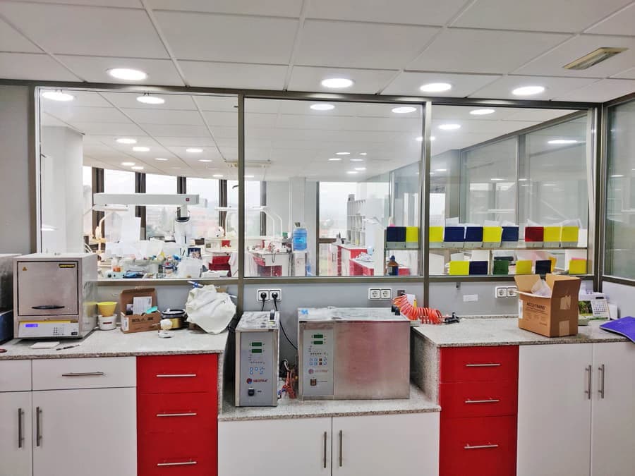 Laboratorio dental en Narón